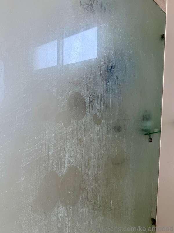 Live duschi mit mir?😛 schreib mir hihi 