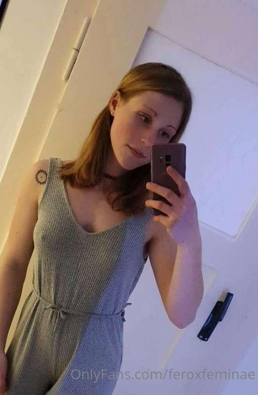 Do you think I'm a bad 😈 or good 😇 girl? 🔥👅