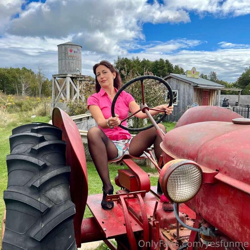I can ride big stuff! 🍆  @yesfunmevip