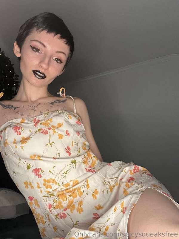 Sundress season! 🌻