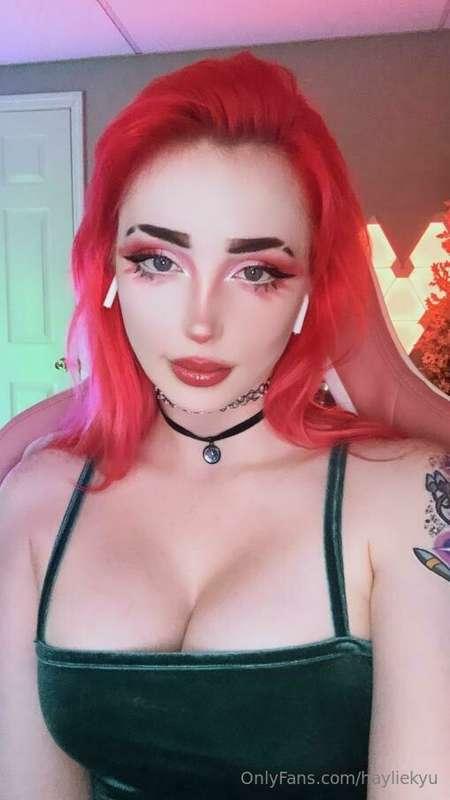 Going live on Twitch now, would loveee if you could come kee..