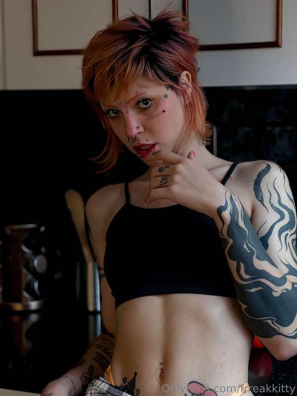 frreakkitty image #0