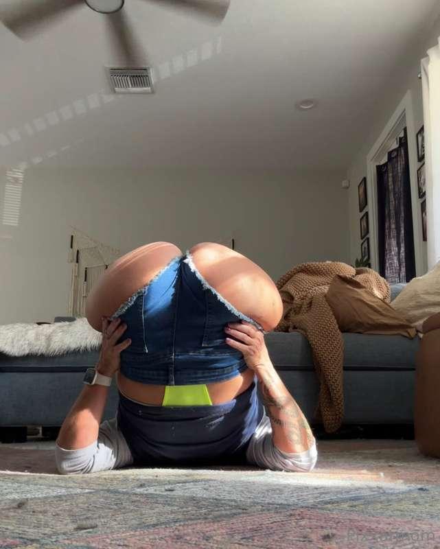 on't forget to do your daily stretches ;)