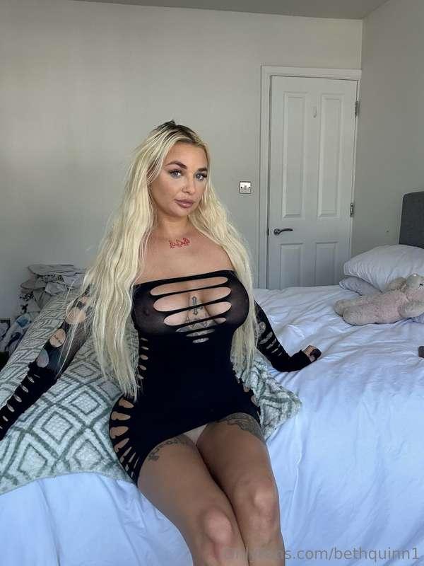 Daddy.. let me show you how magic my pussy is! 😻