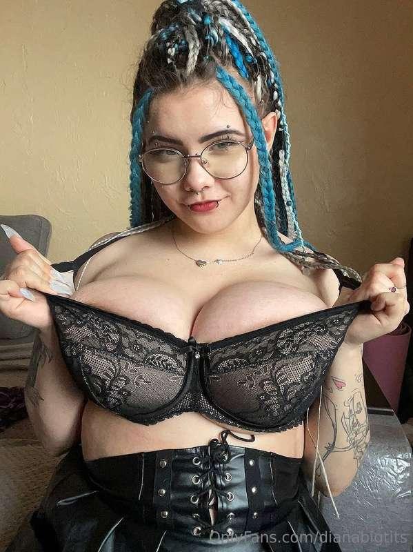 I think this lingerie fits me perfectly. What do you think? ..