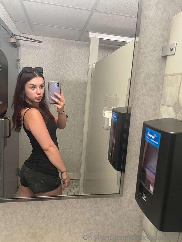 fit check 🖤
