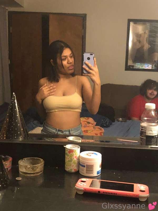 Who want to buy videos of me 🥰 ?