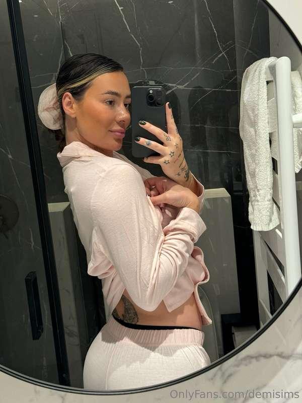 I hope I'm seeing you this weekend and I'll wear only the be..