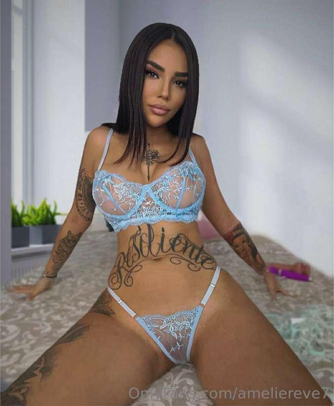 Check ur DMs for me babe 😘 cum see how naughty I am 💦