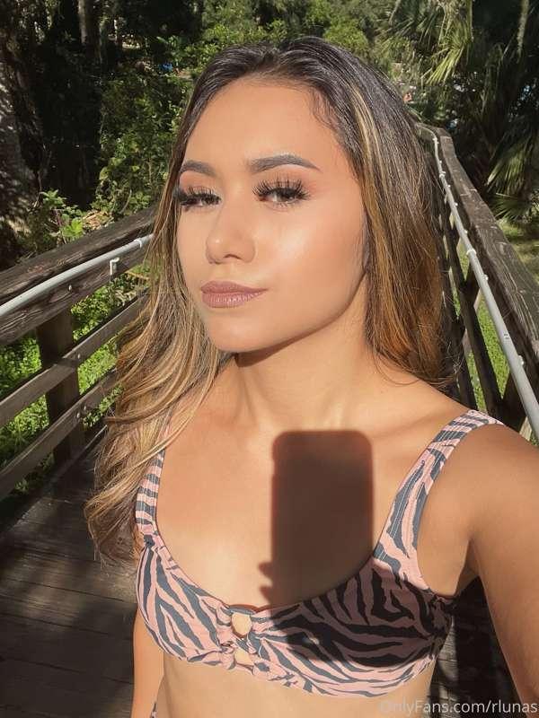 Sorry loves haven’t been so active been out on vacation but ..