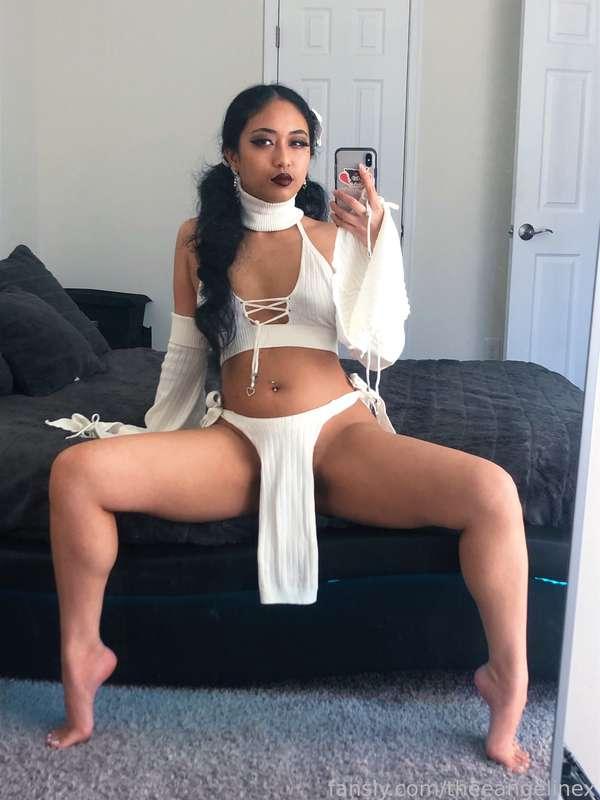 theeangelinex image #5