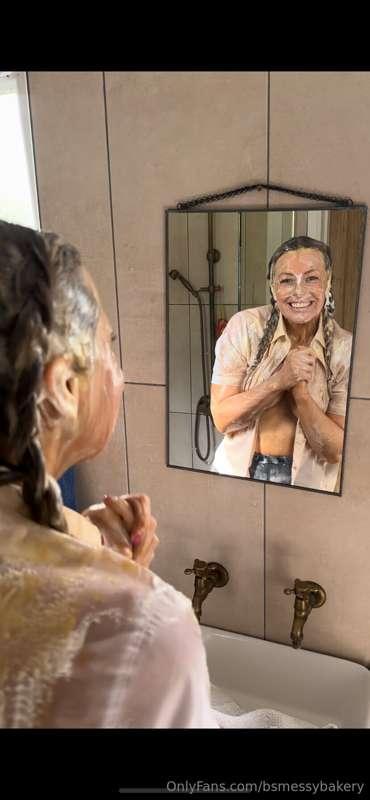 Good evening my messy monsters? How are you? Thank you for j..