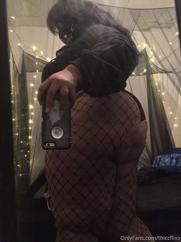 If you ever get the chance to fuck me, which hole are you go..