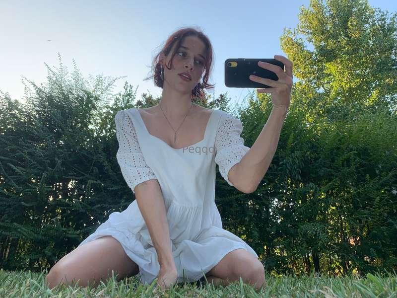 Good morningg🌸 I took a lot of pictures here 😏