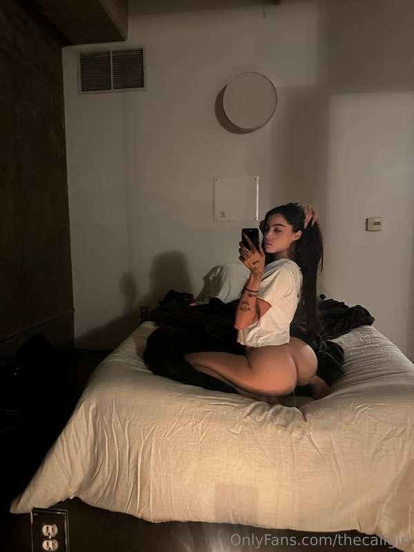 EMERGENCY ⚡⚡⚡ Need a boyfriend who can handle me like this! ..