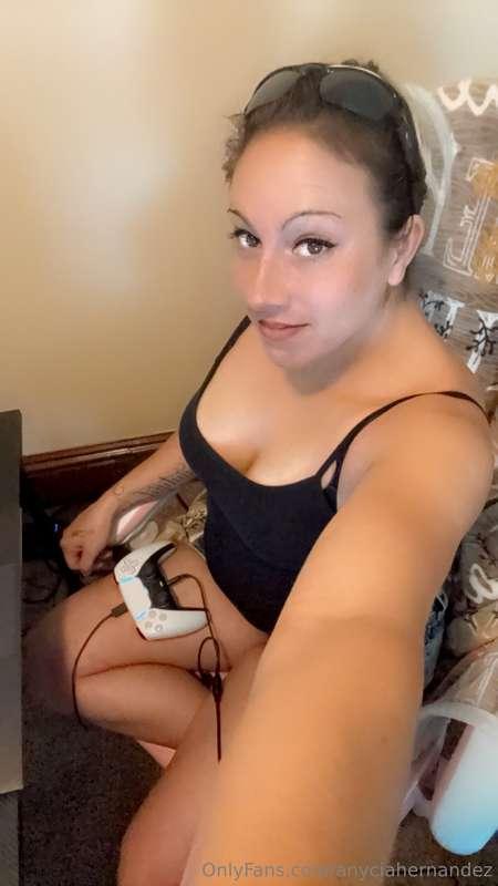 It’s Thursday and I’m horny as fuck. I need to be fucked rig..