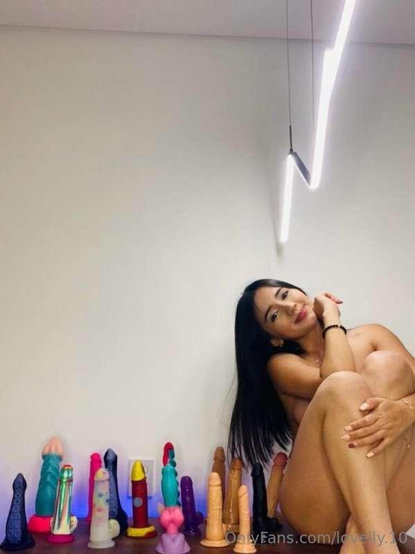 escogí mi juguete favorito para follar mi culito🥵🍆🍆🍆🍆