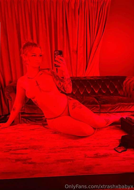 Let’s play in the champagne room 🥂