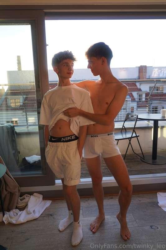 With Cedric in Berlinhttps://onlyfans.com/onlycedric