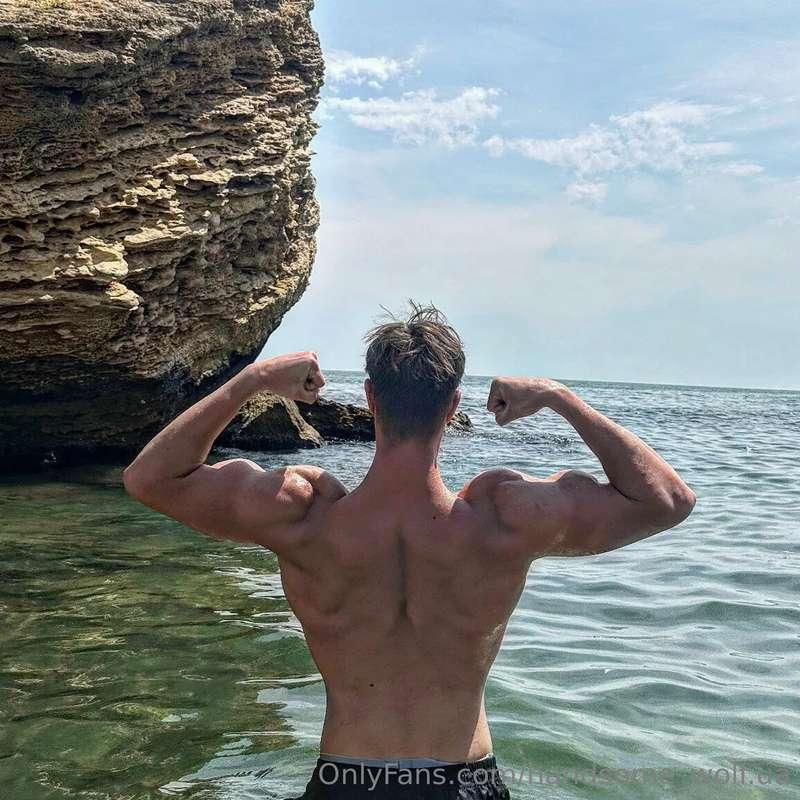 handsome_wolf.ua image #0