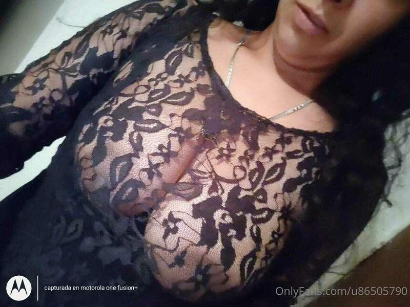Así son mis días y mis noches siempre cachonda siempre sexy ..