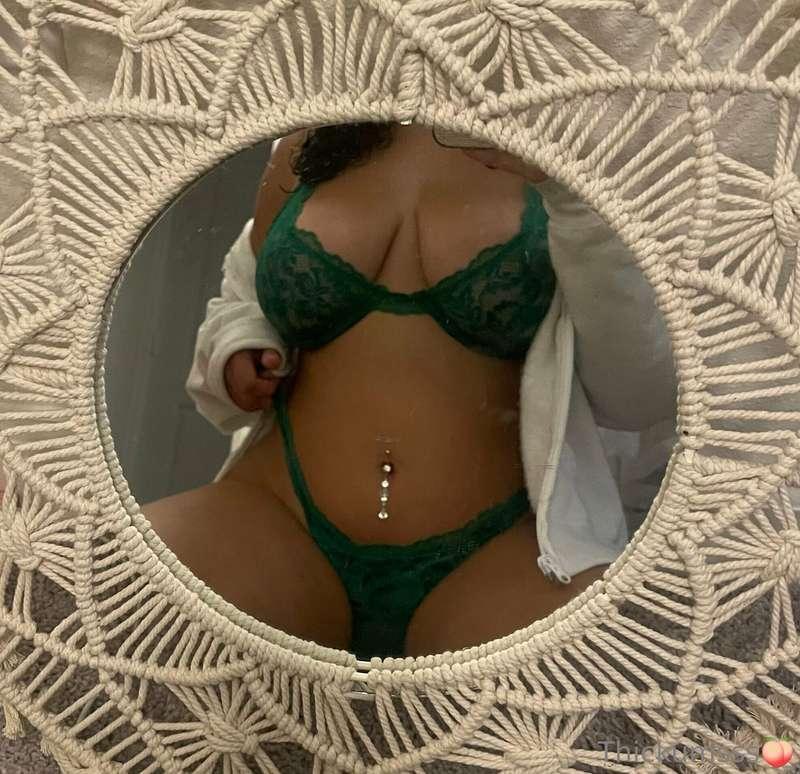 Good afternoon 🤤💚