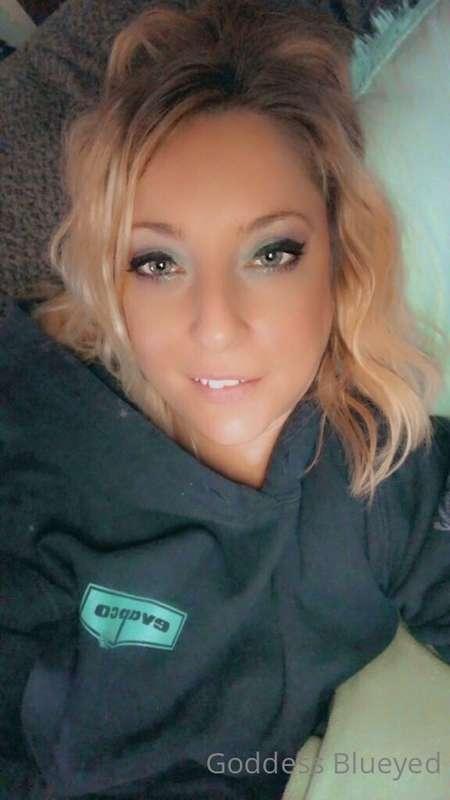 Good Morning, it's Monday!  🙇‍♂️ Bow down before me, lay ur ..