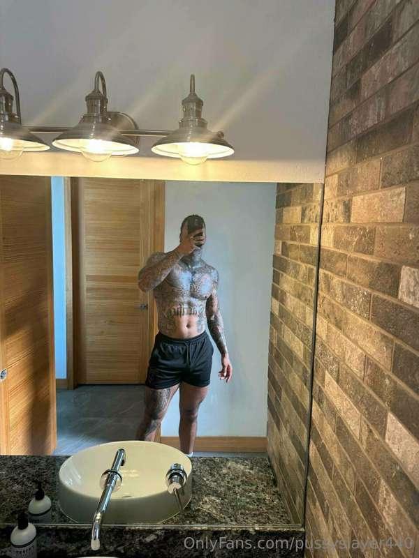 Do you like how my muscles are pumped after the gym?😍