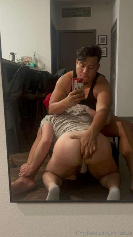 The way these pics are soo hot 😈 ugh I need more people to t..