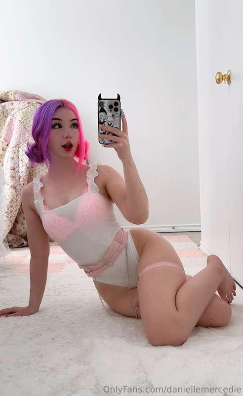 daniellemercedie image #2