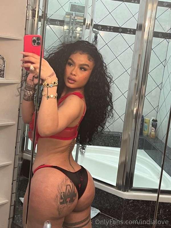 Do you think I look good in red?