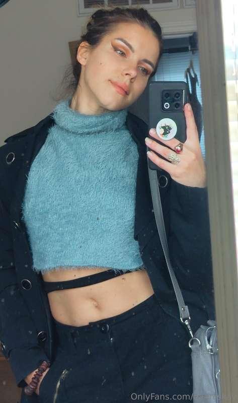 Fluffy sweaters and fall 🍂