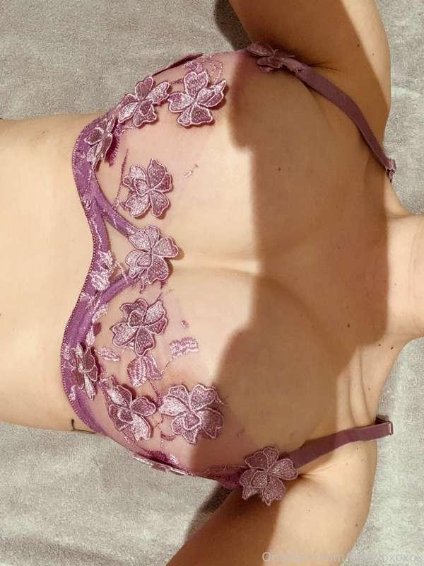 Sneak peak in dms for more ...