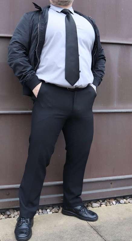 thesuitedboss image #1