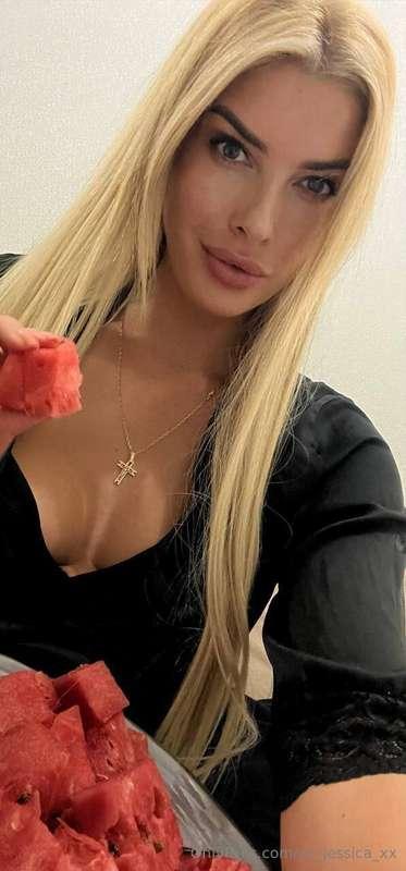 Delicious juice drops down to my Boobs, mmm, they are now so..