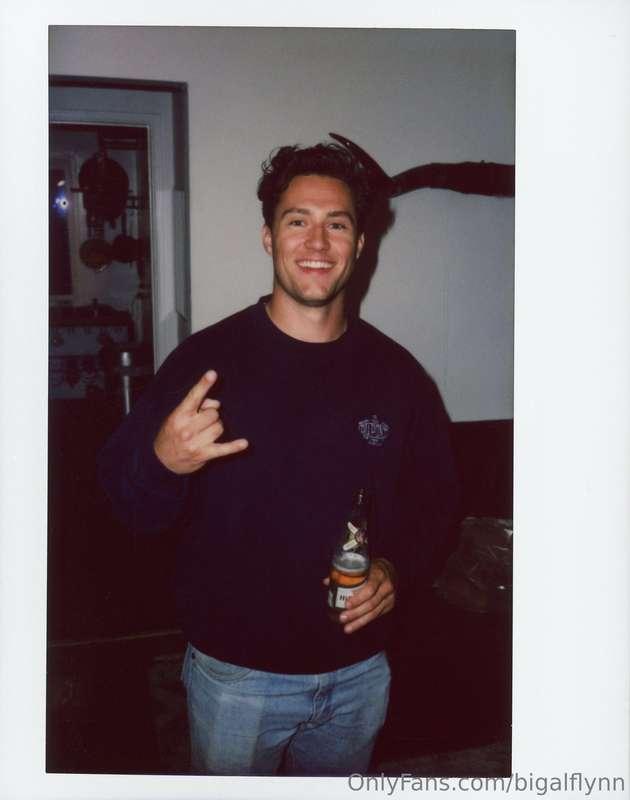 Lifes good lately. Come to my shows in Nashville and chicago..