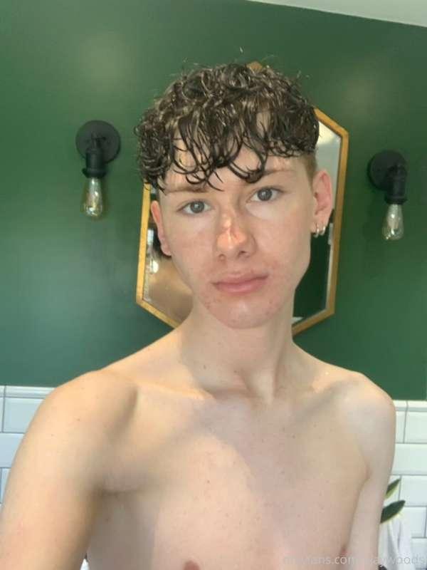 After the shower 🚿 🌱  *swipe left*

Have you watched the nau..