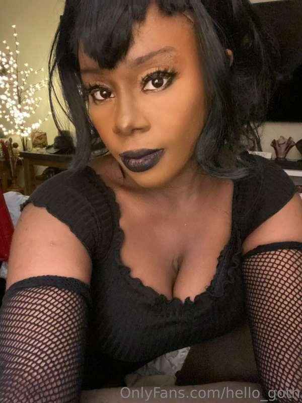Happy late Halloween 🎃 everyone! 🧡🖤 Im back~ and I’ll be sen..