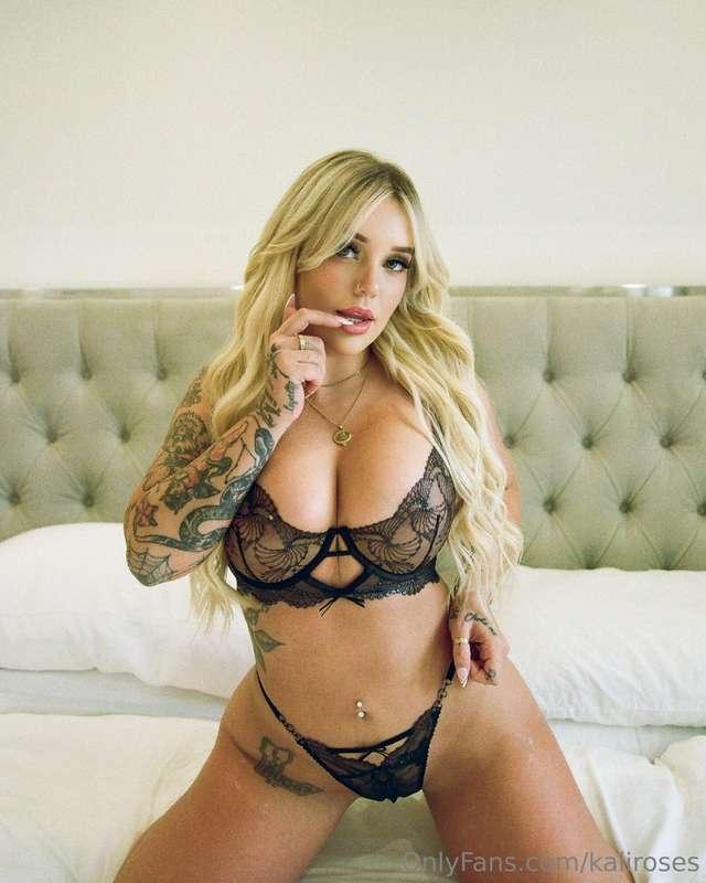 Care to join me in a little game of tease and please? 😘