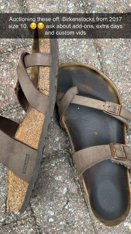 Calling on my foot boys! My Birkenstocks from 2017, size 10 ..