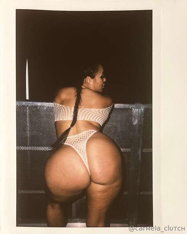 caption this .. or just spank it- up to you 😇