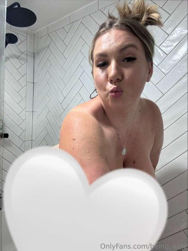TIP TUESDAY 🤍Get a shower pic bundle into your dms tomorrow ..