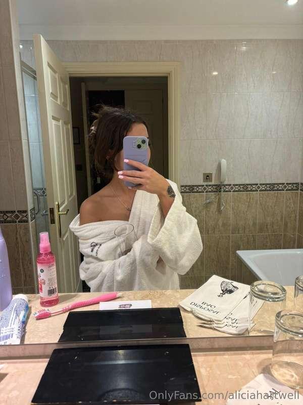 mirror mirror on the wall