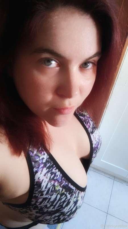 cheekyredfox image #1