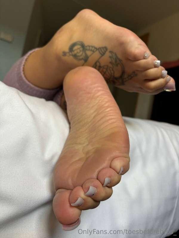 toesbeforebros_ image #17