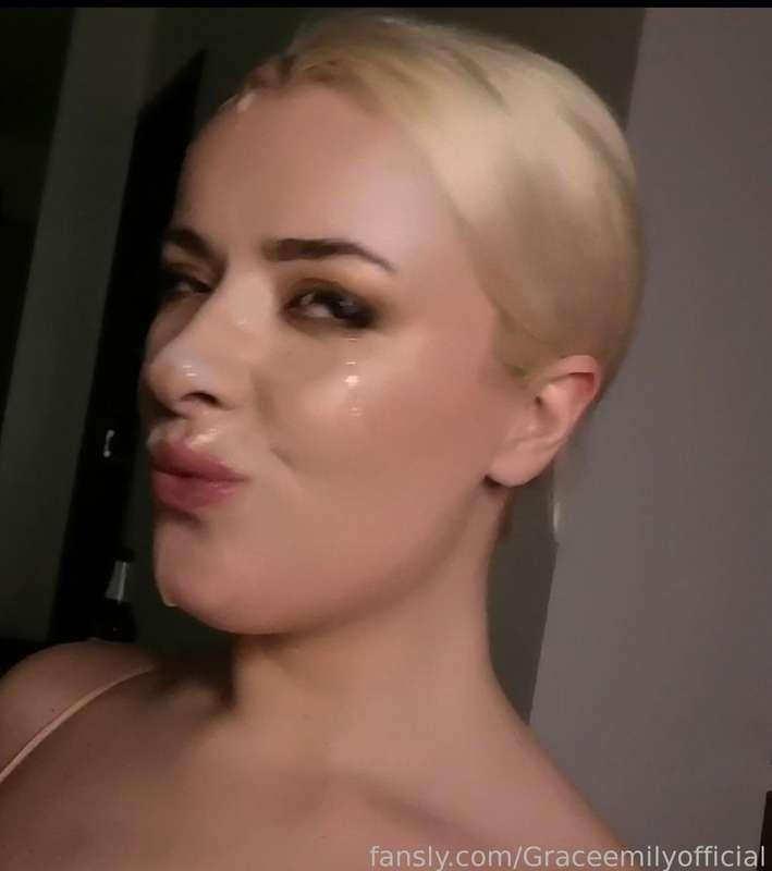 Do you want to know how my face got covered in cum! 🔓👀... Ill post clip next 