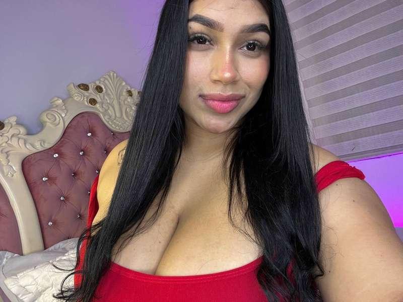 Only say hi if you like pretty women lol😏