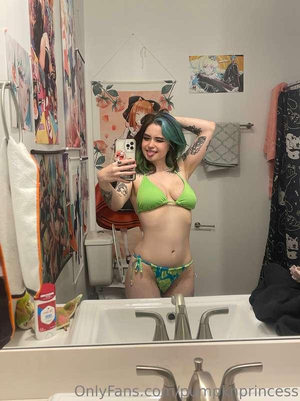 Swimsuit pics <3