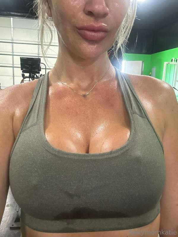 🤪 silly nipples lol