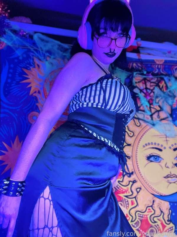 youngdolly image #2